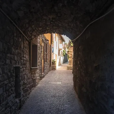 La Casa Dei Tre Pesci - Alborella Appartement