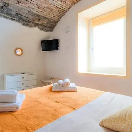 La Casa Dei Tre Pesci - Alborella Appartement