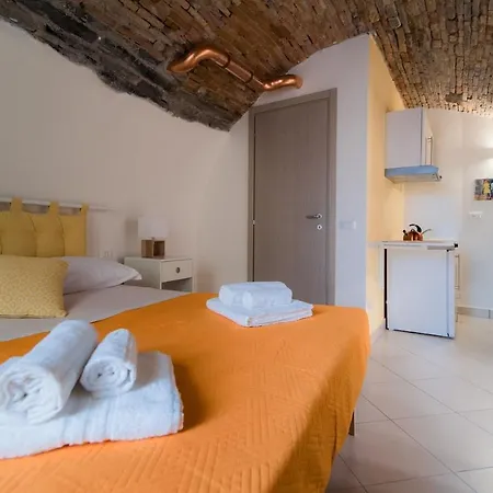 La Casa Dei Tre Pesci - Alborella Appartement Torno